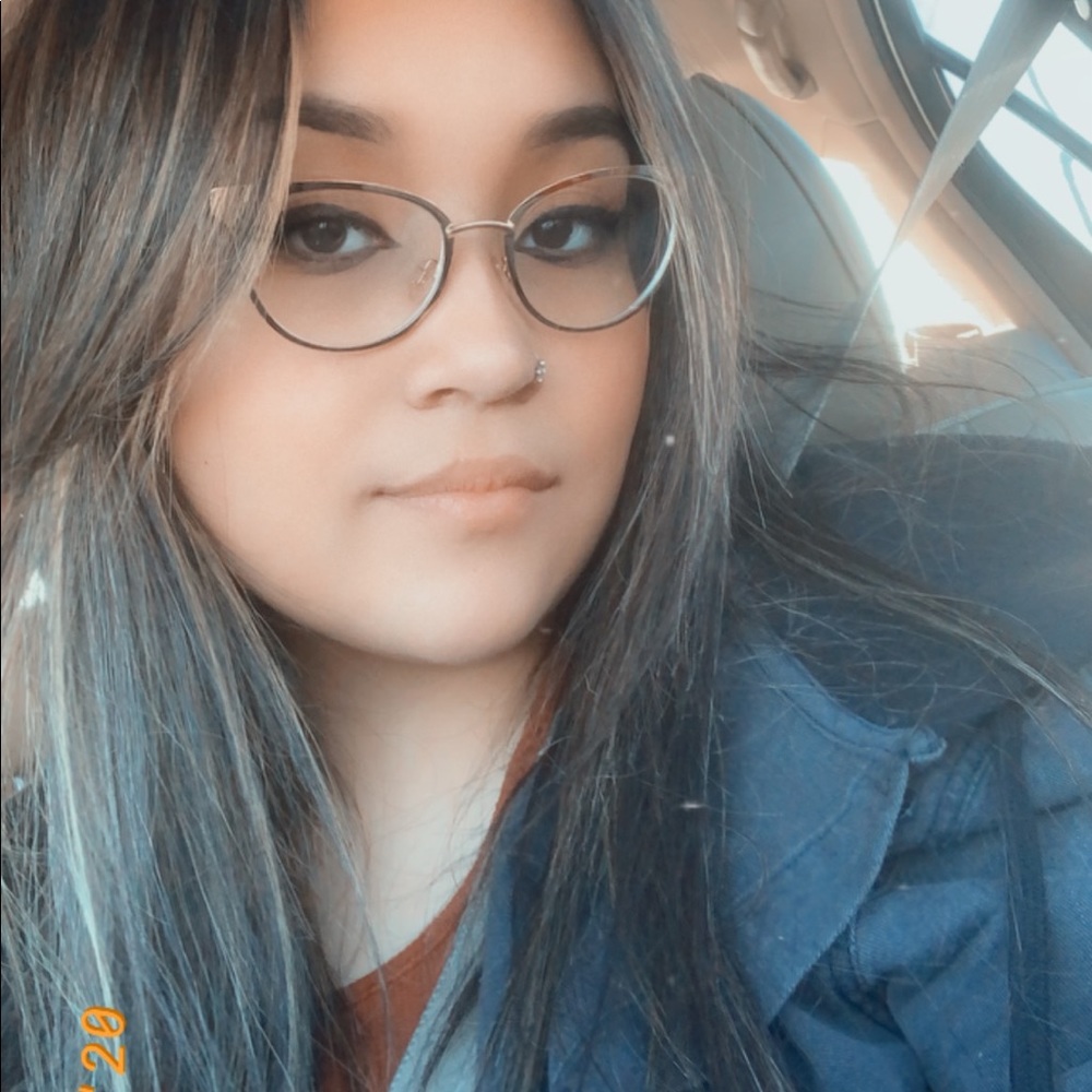 Meet your Posher, Analizbeth